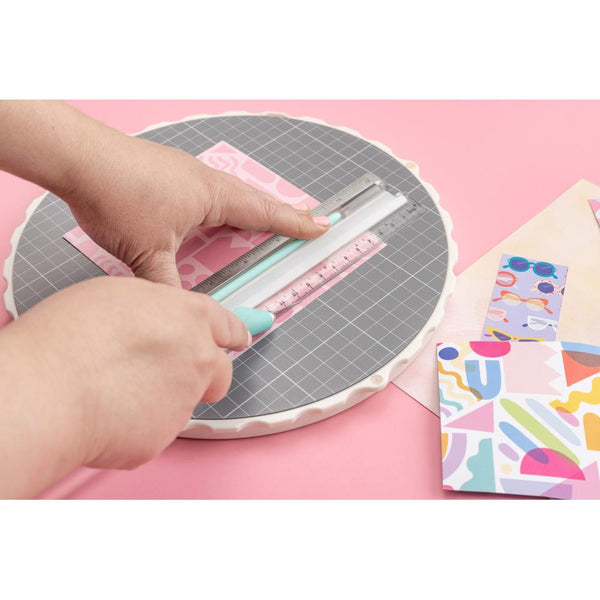 We R Memory Keepers - 10" Rotating Platform and Cutting Mat